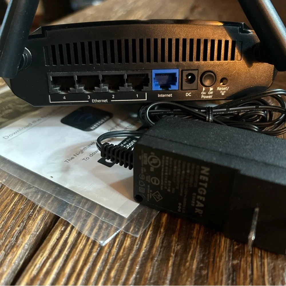 NETGEAR Router - Picture 5 of 8